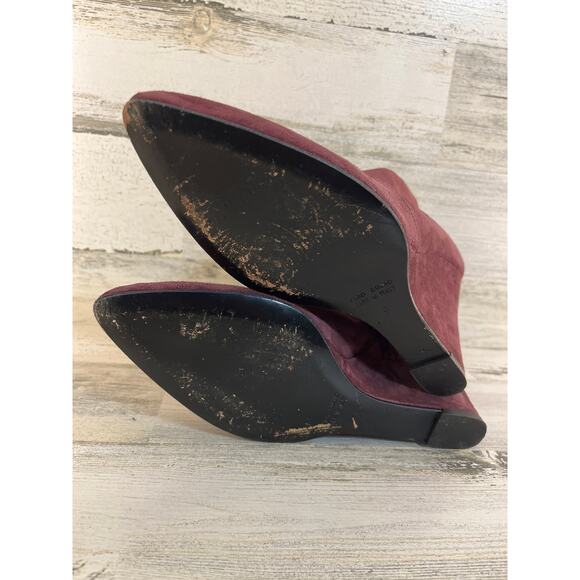 Massimo Matteo Red Burgundy Suede Heel Ankle Boot Womens 9 Italian Leather Sleek - Picture 8 of 10